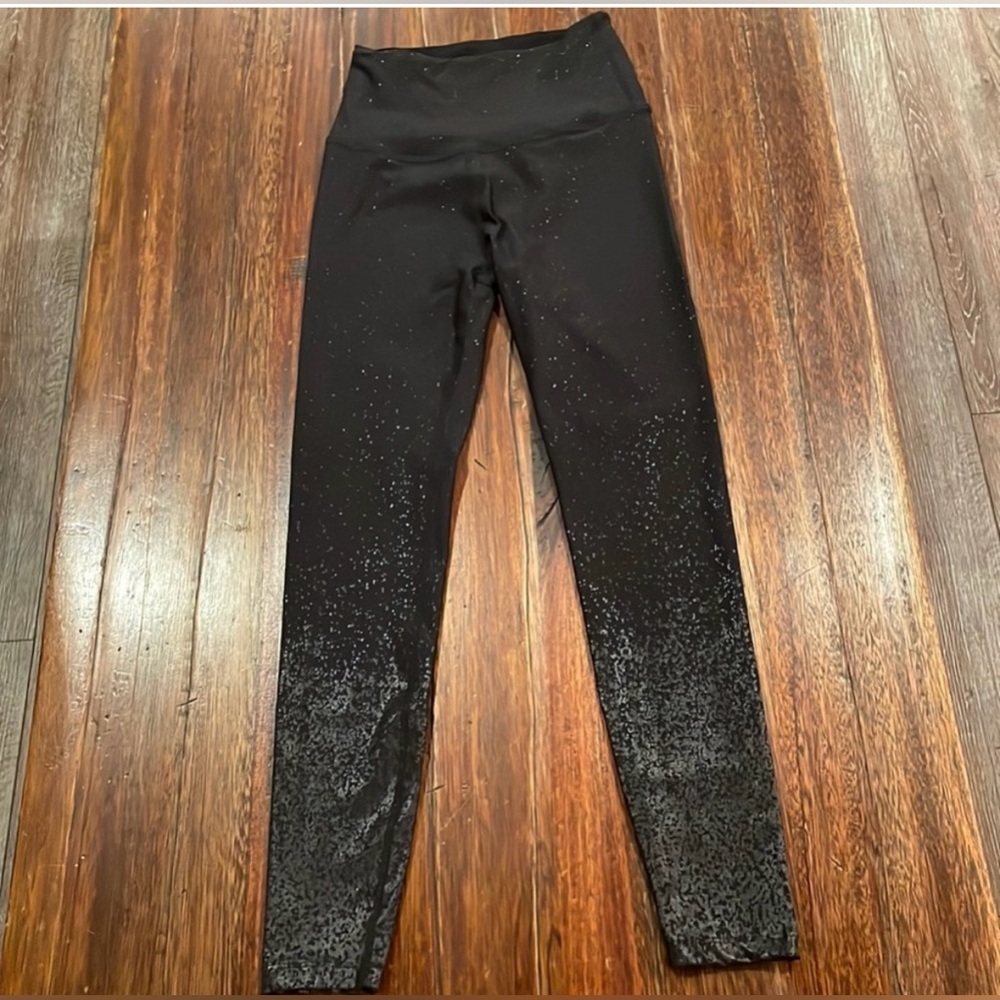 Beyond Yoga space black space dye leggings. Size M. Gently used.